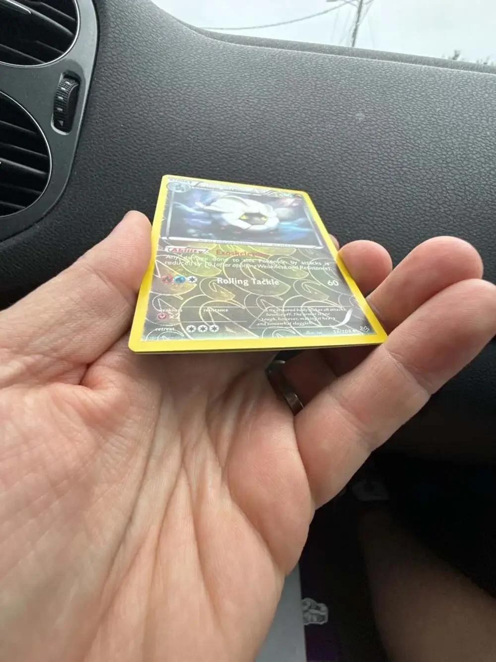 2 cards- 2015 Pokémon TCG Roaring Skies Shelgon